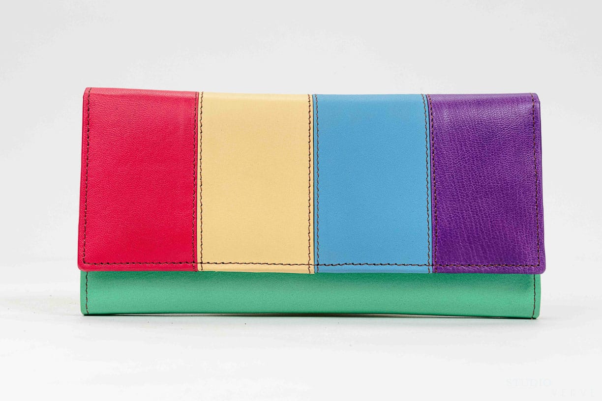 2024100091-01_Rainbow wallet_Kosaleather