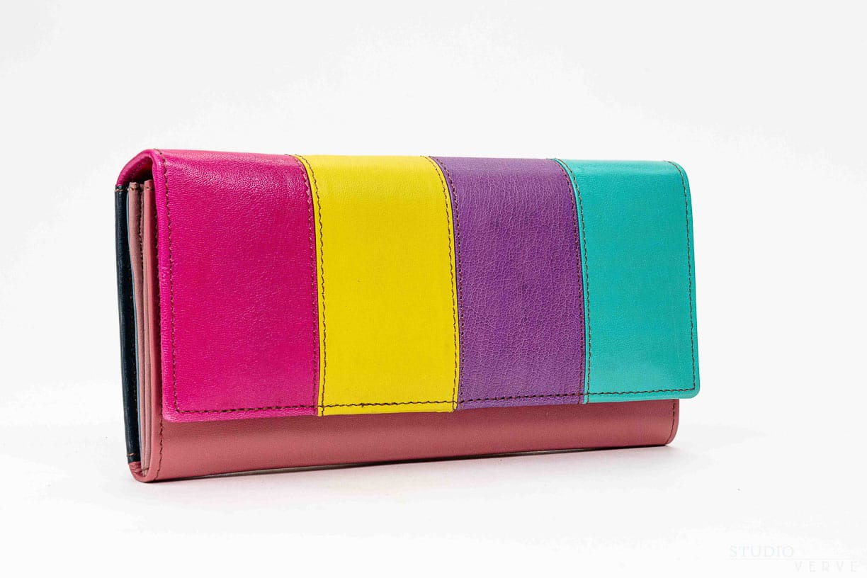 2024100093-01_Rainbow wallet_Kosaleather