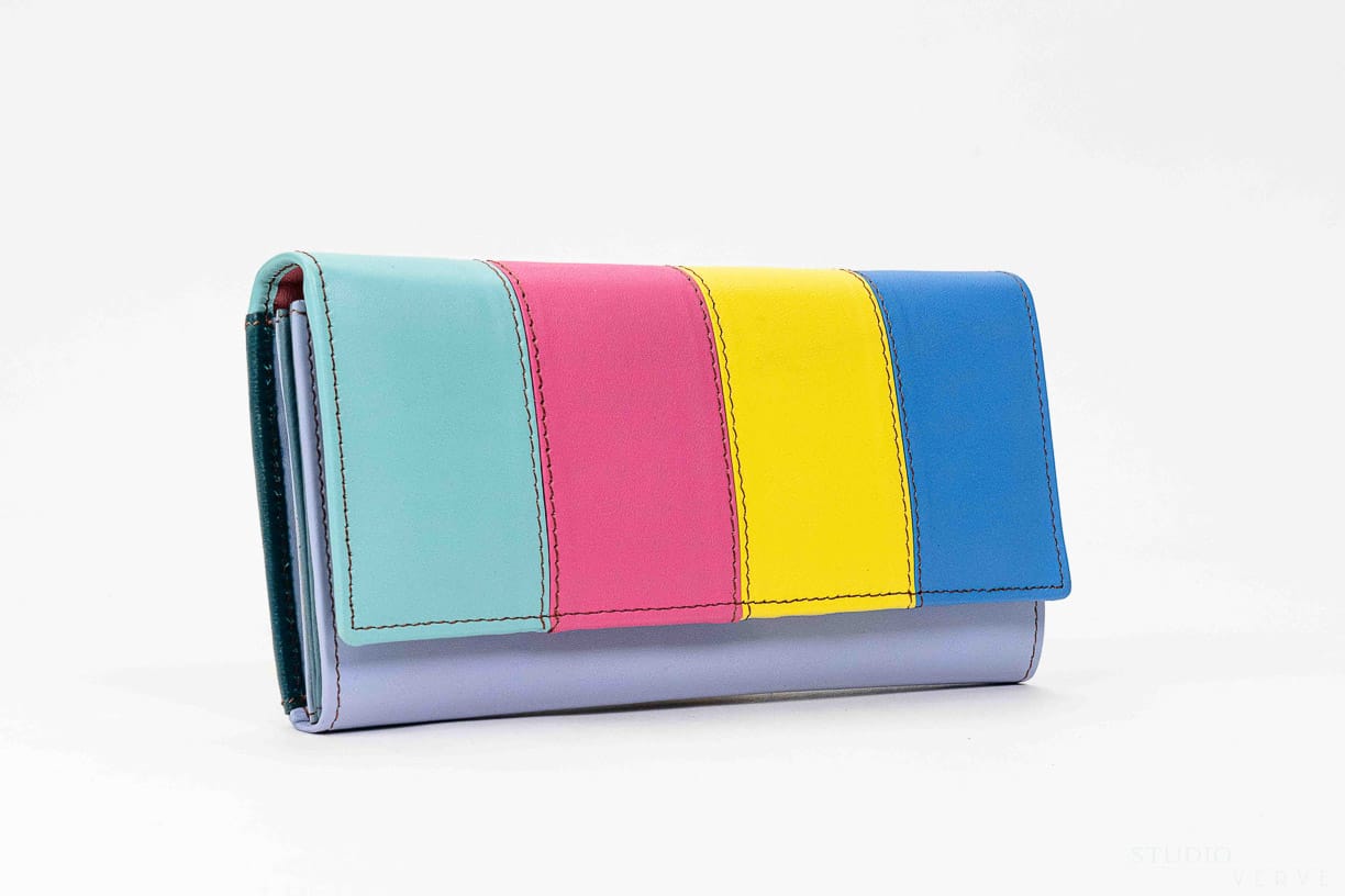 2024100096-02_Rainbow wallet_Kosaleather